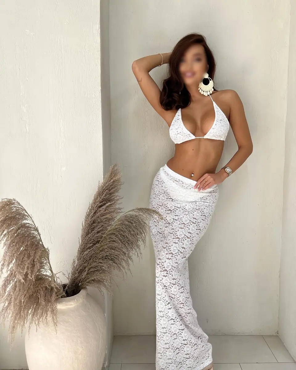 Айсулу escort in Алматы