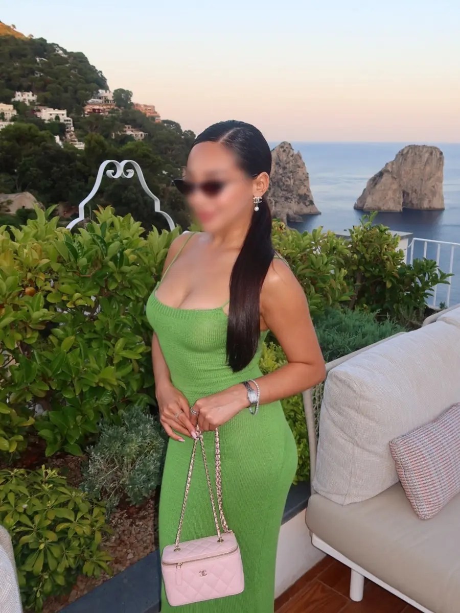 Айсулуу escort in Алматы