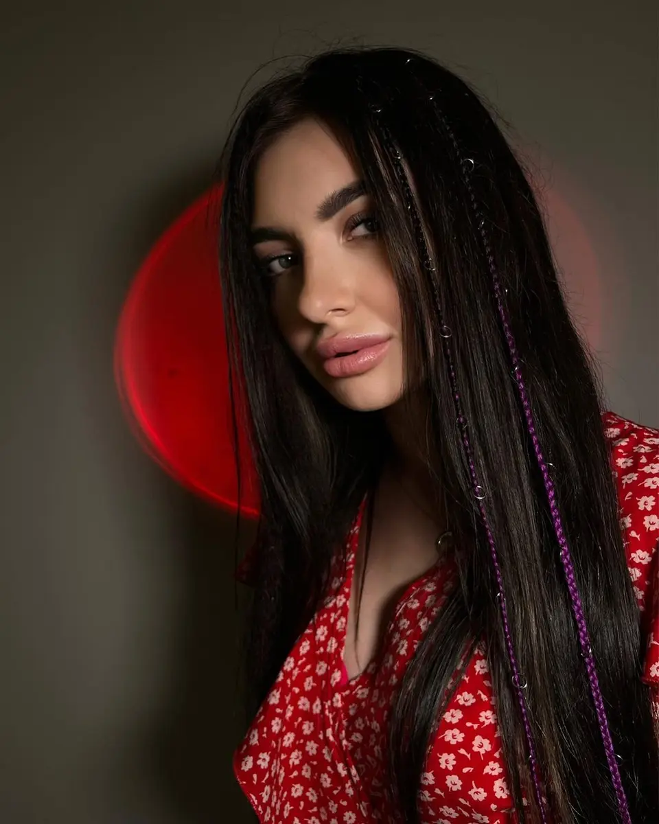 Хлоя эскорт в городе Астана