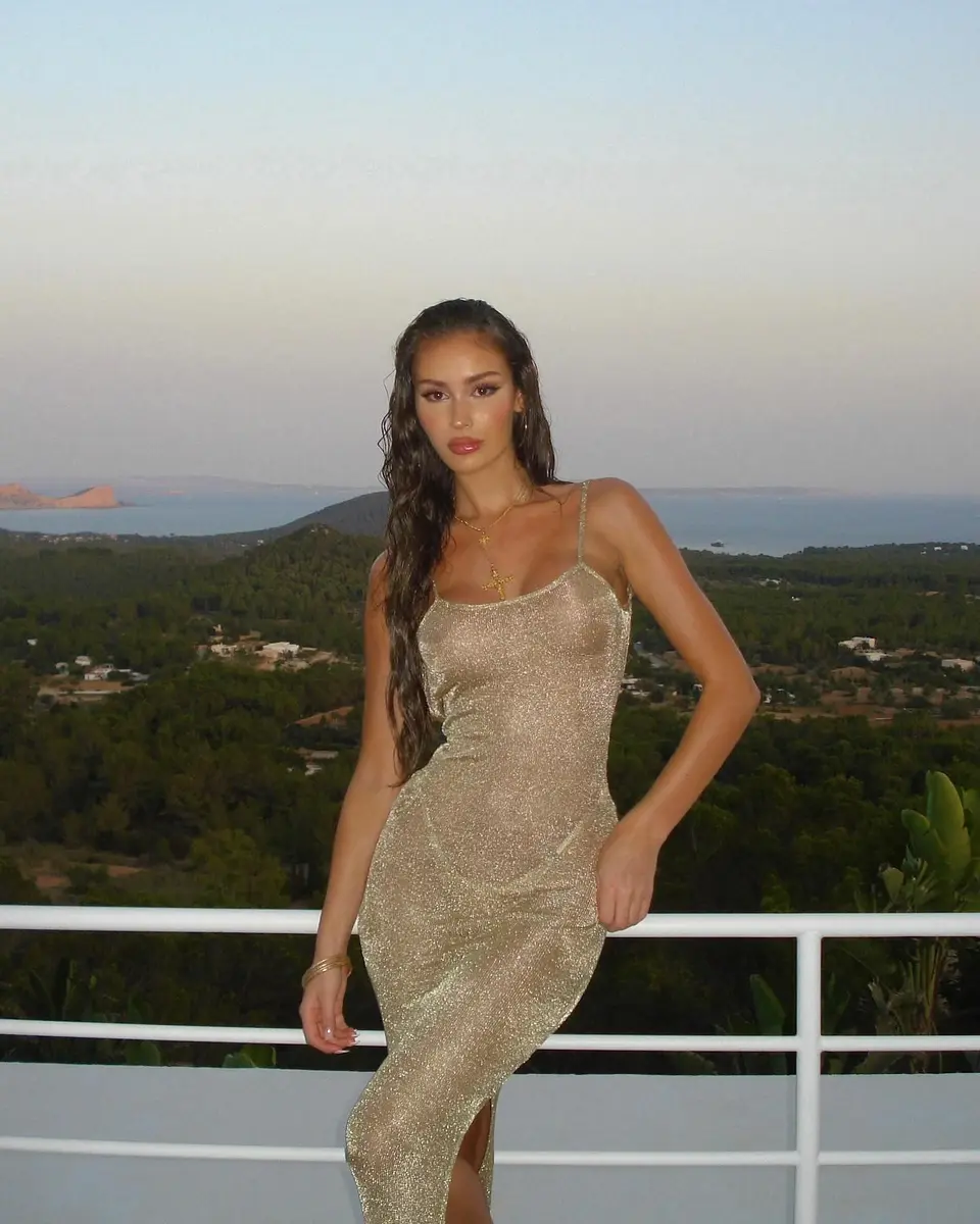 Gehry эскорт в городе Астана