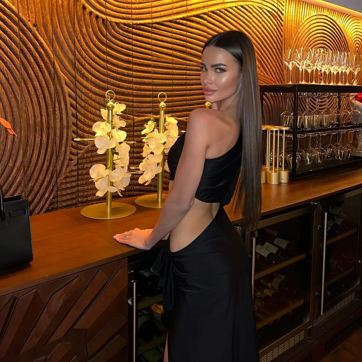 Глорри эскорт в городе Астана