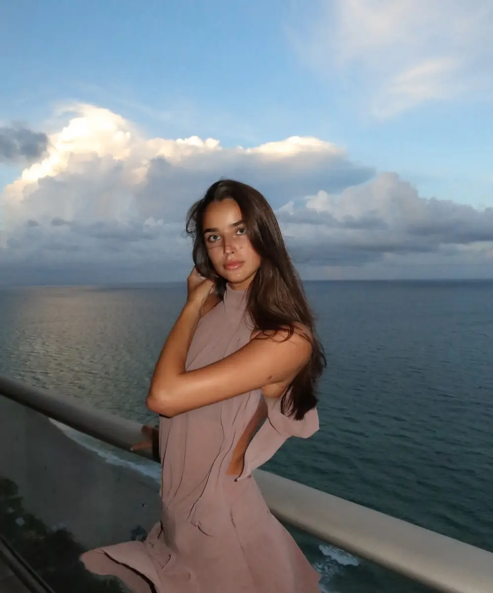 Нини эскорт в городе Астана