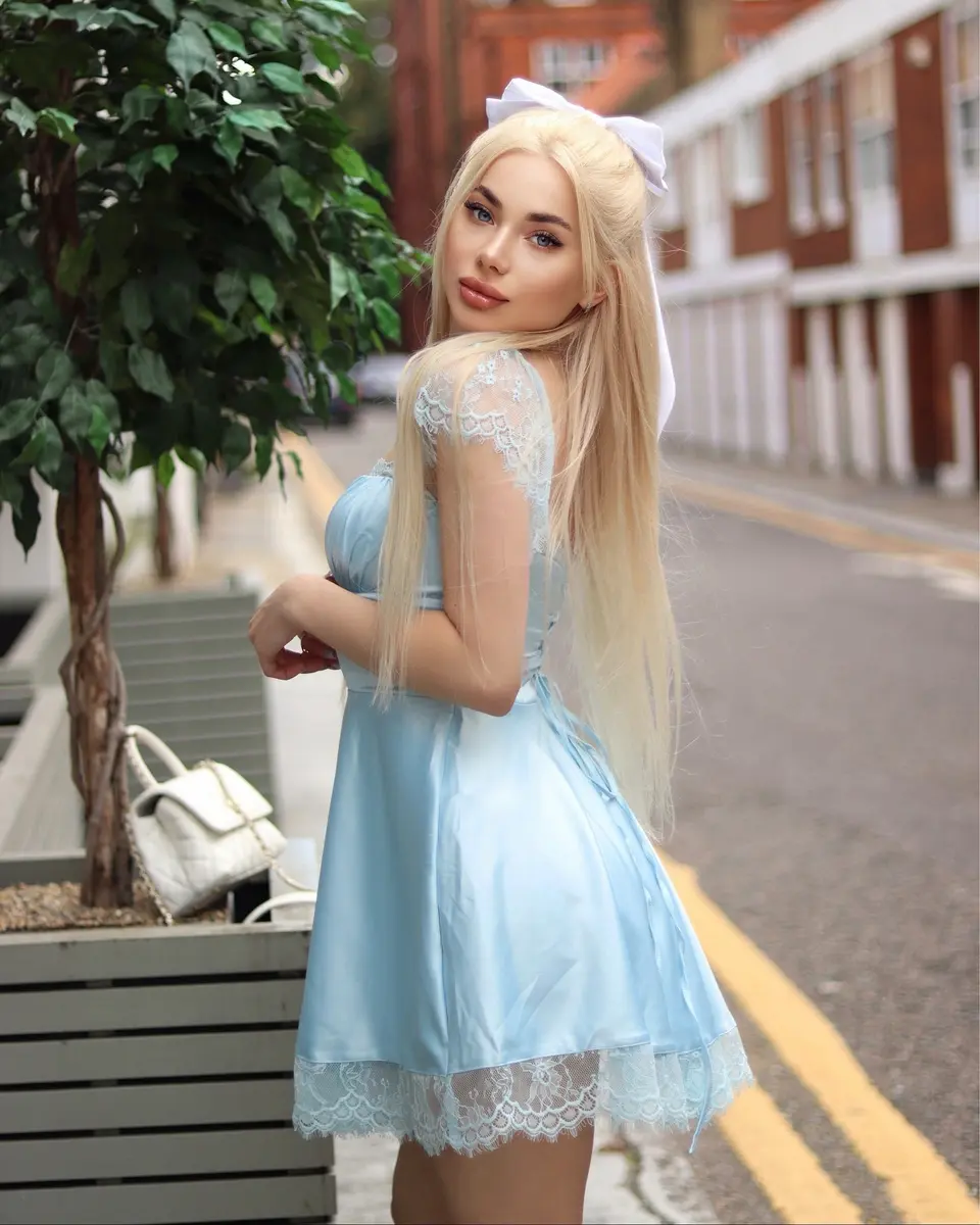 Plisel эскорт в городе Астана