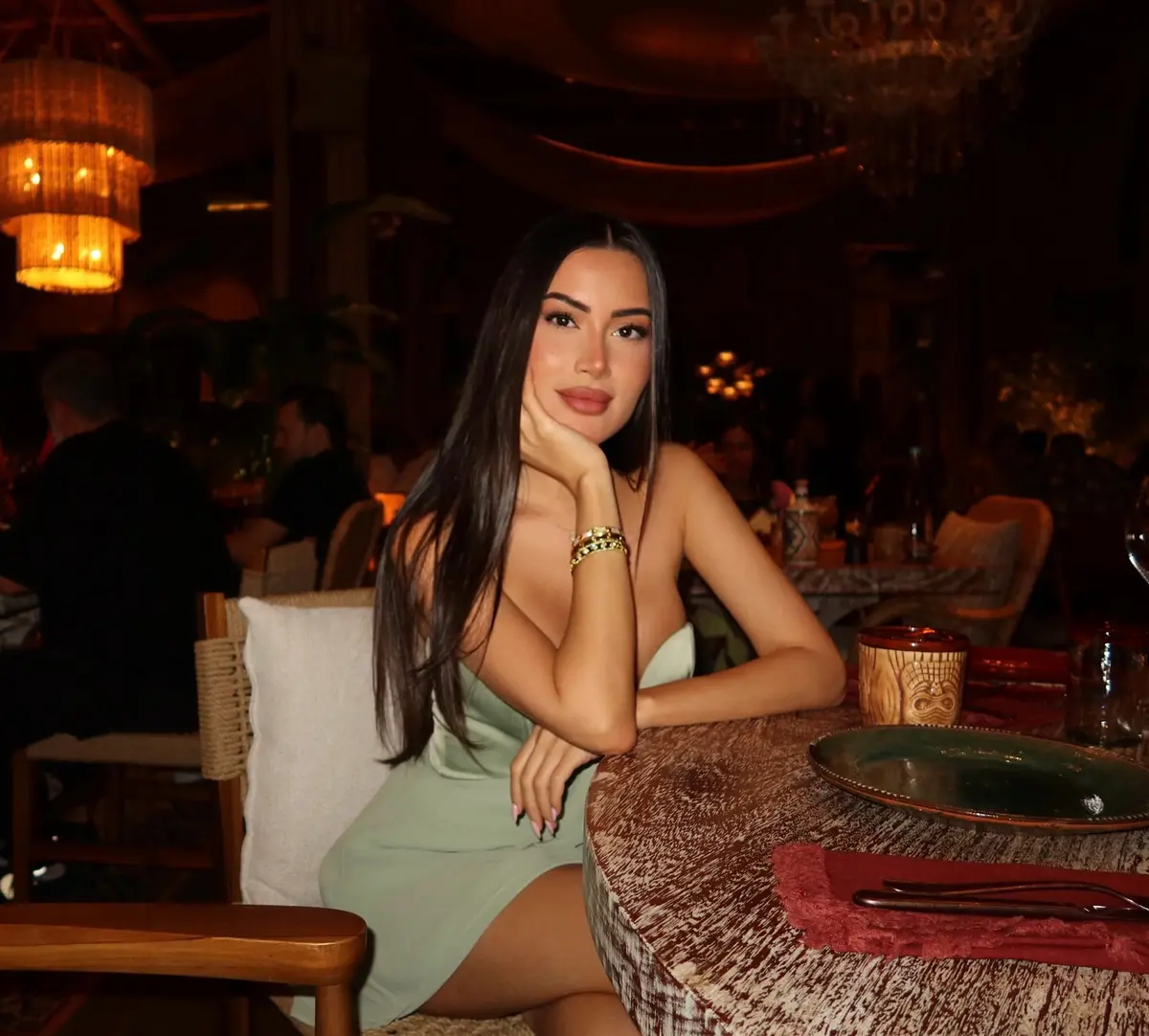 Принна эскорт в городе Астана