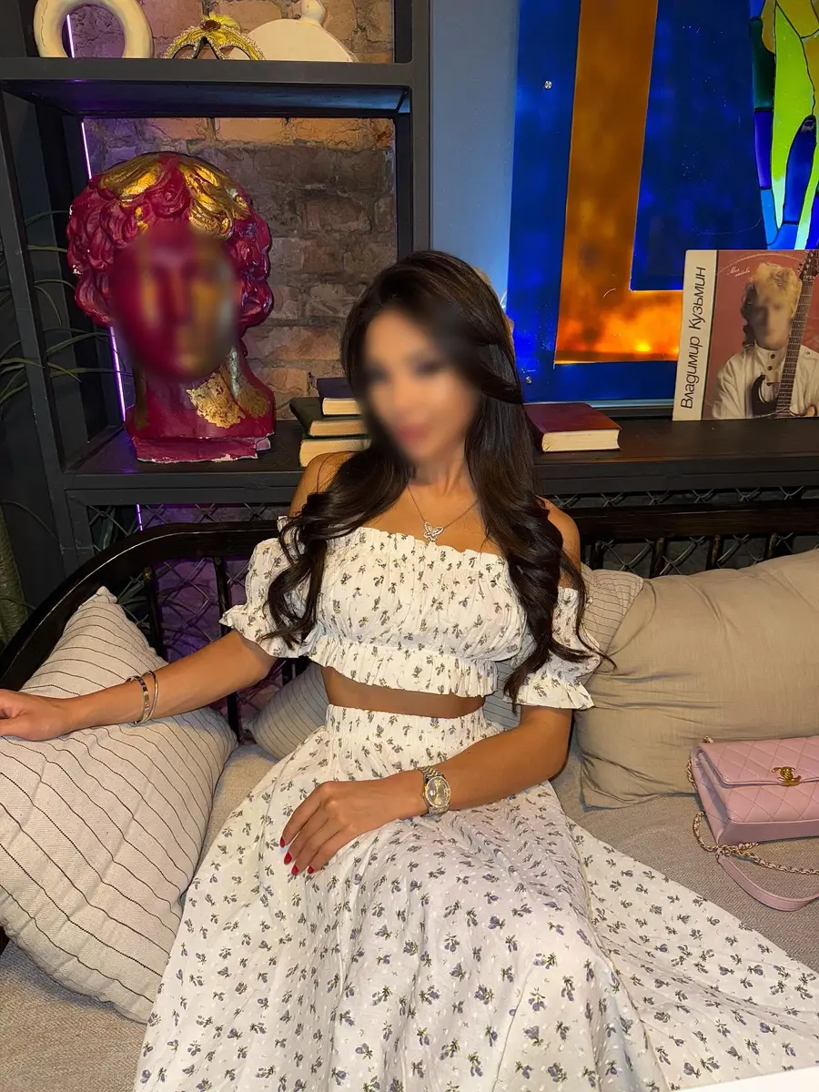 Зарина escort in Алматы